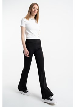Czarne spodnie dzwony FLARE, Rozmiar - 140, Kolor - Czarny ze sklepu REPORTER w kategorii Spodnie dziewczęce - zdjęcie 189109306