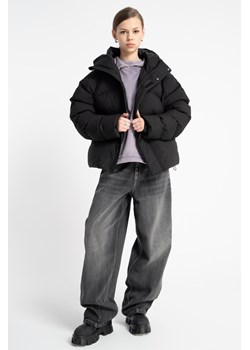 Czarna pikowana kurtka ocieplana z kapturem, Rozmiar - 140, Kolor - Czarny ze sklepu REPORTER w kategorii Kurtki dziewczęce - zdjęcie 189109856
