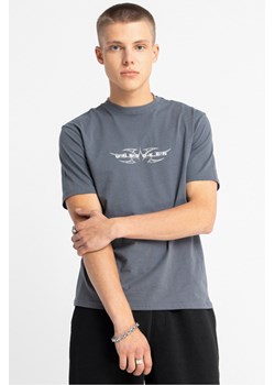 Szary t-shirt REGULAR z minimalistyczną grafiką z przodu, Rozmiar - 146, Kolor - Szary ze sklepu REPORTER w kategorii T-shirty chłopięce - zdjęcie 189110578