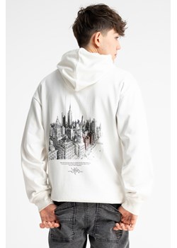 Biała bluza REGULAR z kapturem z autorską grafiką z tyłu, Rozmiar - 152, Kolor - Beżowy ze sklepu REPORTER w kategorii Bluzy chłopięce - zdjęcie 189110966