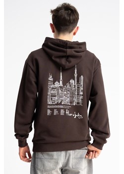 Brązowa bluza REGULAR z kapturem z autorską grafiką z tyłu, Rozmiar - 146, Kolor - Brązowy ze sklepu REPORTER w kategorii Bluzy chłopięce - zdjęcie 189111017