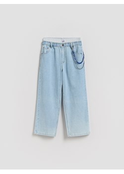 Reserved - Jeansy baggy z łańcuchem - niebieski ze sklepu Reserved w kategorii Spodnie chłopięce - zdjęcie 189111886
