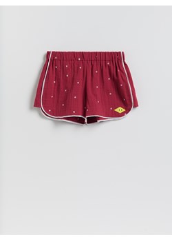 Reserved - Bawełniane szorty z haftem - czerwony ze sklepu Reserved w kategorii Szorty - zdjęcie 189121038