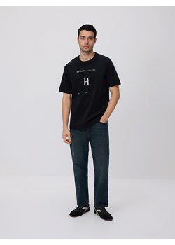 Reserved - T-shirt regular z aplikacją - czarny ze sklepu Reserved w kategorii T-shirty męskie - zdjęcie 189121088