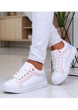 Biało różowe sznurowane trampki damskie /F9-3 15914 G257/ ze sklepu Pantofelek24.pl w kategorii Trampki damskie - zdjęcie 189122925