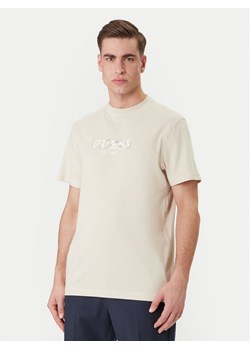 Guess T-Shirt M6GI16 K3032 Beżowy Regular Fit ze sklepu MODIVO w kategorii T-shirty męskie - zdjęcie 189126876