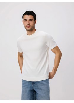 Reserved - Sweter z krótkim rękawem - złamana biel ze sklepu Reserved w kategorii Swetry męskie - zdjęcie 189131499