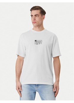 DC Shoes T-Shirt Made Custom EDYZT04368 Biały Regular Fit ze sklepu MODIVO w kategorii T-shirty męskie - zdjęcie 189131627
