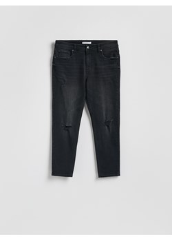 Reserved - Jeansy carrot slim z przetarciami - czarny ze sklepu Reserved w kategorii Jeansy męskie - zdjęcie 189132488