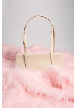 Estro: Jasnobeżowa torebka damska na ramię ze skóry naturalnej z długimi rączkami ze sklepu Estro w kategorii Torebki bagietki - zdjęcie 189132545