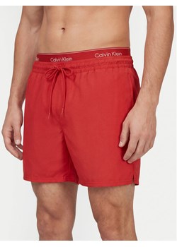 Calvin Klein Swimwear Szorty kąpielowe LV00N61024 Czerwony Regular Fit ze sklepu MODIVO w kategorii Kąpielówki - zdjęcie 189133469