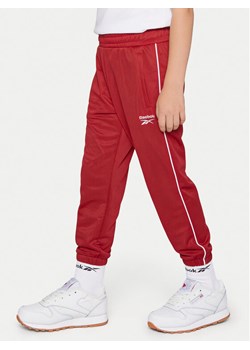 Reebok Dres Alex RK95032CCB Czerwony Regular Fit ze sklepu MODIVO w kategorii Dresy chłopięce - zdjęcie 189135626