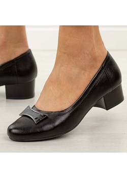 Czarne czółenka damskie na obcasie Jezzi asa200-15 ze sklepu suzana.pl w kategorii Czółenka - zdjęcie 189136767