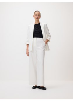 Reserved - Spodnie z szerokimi nogawkami - biały ze sklepu Reserved w kategorii Spodnie damskie - zdjęcie 189138559