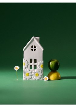 Sinsay - Świecznik w kształcie domku z motywem stokrotek - biały ze sklepu Sinsay w kategorii Świeczniki - zdjęcie 189139868