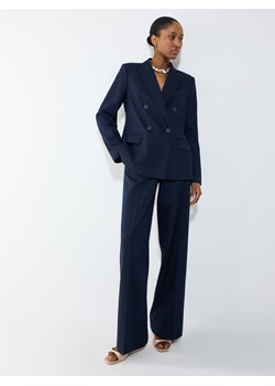 Mohito - Dwurzędowa granatowa marynarka - granatowy ze sklepu Mohito w kategorii Marynarki damskie - zdjęcie 189159956