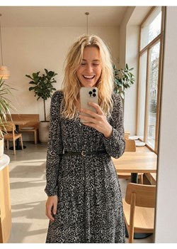 Sinsay - Luźna sukienka z paskiem - wielobarwny ze sklepu Sinsay w kategorii Sukienki - zdjęcie 189176807