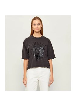 GUESS T-shirt SAVAGE TOUR | Cropped Fit ze sklepu Gomez Fashion Store w kategorii Bluzki damskie - zdjęcie 189178829