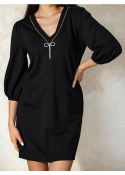 Sinsay - Sukienka mini z ozdobnym detalem przy dekolcie - czarny ze sklepu Sinsay w kategorii Sukienki - zdjęcie 189180849