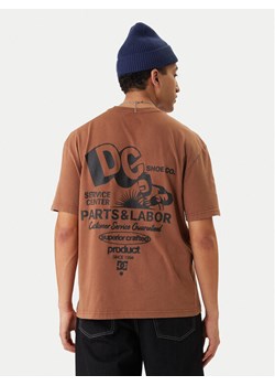 DC Shoes T-Shirt Parts Dep EDYZT04366 Brązowy Regular Fit ze sklepu MODIVO w kategorii T-shirty męskie - zdjęcie 189187836