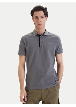 The North Face Polo NF0A8C1N Szary Slim Fit ze sklepu MODIVO w kategorii T-shirty męskie - zdjęcie 189191157