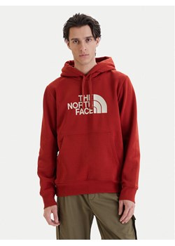 The North Face Bluza Drew Peak NF0A89EM Pomarańczowy Regular Fit ze sklepu MODIVO w kategorii Bluzy męskie - zdjęcie 189191249