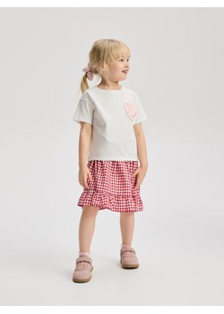 Reserved - T-shirt z naszywką 3d - złamana biel ze sklepu Reserved w kategorii Bluzki dziewczęce - zdjęcie 189192427