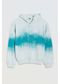 Niebieska bluza z kapturem z efektem ombre zapinana na zamek, Rozmiar - 140, Kolor - Multikolor ze sklepu REPORTER w kategorii Bluzy dziewczęce - zdjęcie 189208518