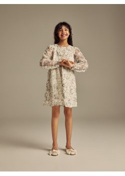 Reserved - Sukienka z haftowanym wzorem - złamana biel ze sklepu Reserved w kategorii Sukienki dziewczęce - zdjęcie 189210685