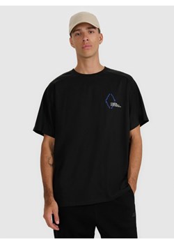 Męski t-shirt oversize z nadrukiem 4F 4FWAW25TTSHM2401 - czarny ze sklepu Sportstylestory.com w kategorii T-shirty męskie - zdjęcie 189210888