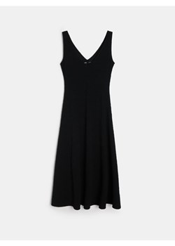Sinsay - Strukturalna sukienka midi na ramiączkach - czarny ze sklepu Sinsay w kategorii Sukienki - zdjęcie 189211426