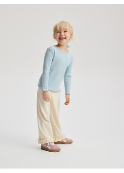 Reserved - Prążkowana koszulka - jasnoniebieski ze sklepu Reserved w kategorii Bluzki dziewczęce - zdjęcie 189214835