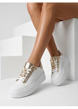 Royalfashion Sportowe sneakersy damskie Kisoffi ze sklepu royalfashion.pl w kategorii Buty sportowe damskie - zdjęcie 189215647