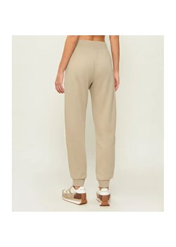 Armani Exchange Spodnie dresowe | Regular Fit ze sklepu Gomez Fashion Store w kategorii Spodnie damskie - zdjęcie 189218357