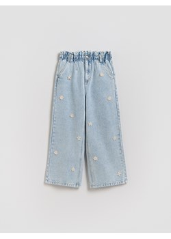 Reserved - Jeansy wide leg z aplikacją - niebieski ze sklepu Reserved w kategorii Spodnie dziewczęce - zdjęcie 189221038