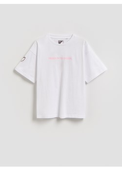 Reserved - T-shirt Inter Miami CF - złamana biel ze sklepu Reserved w kategorii Bluzki dziewczęce - zdjęcie 189223637