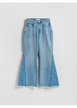 Reserved - Jeansy flare z łączonych materiałów - niebieski ze sklepu Reserved w kategorii Jeansy damskie - zdjęcie 189223878