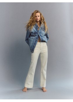 Reserved - Jeansy flare - kremowy ze sklepu Reserved w kategorii Jeansy damskie - zdjęcie 189225067