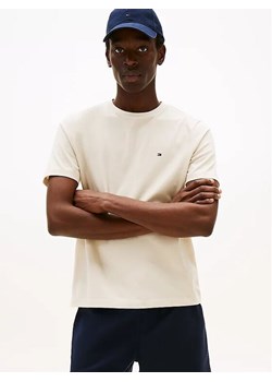 Tommy Hilfiger T-Shirt 89863 Beżowy Regular Fit ze sklepu MODIVO w kategorii T-shirty męskie - zdjęcie 189231117