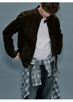 Reserved - Zamszowa kurtka - ciemnobrązowy ze sklepu Reserved w kategorii Kurtki męskie - zdjęcie 189234685