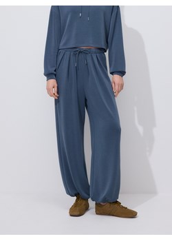 Reserved - Spodnie balloon - granatowy ze sklepu Reserved w kategorii Spodnie damskie - zdjęcie 189234726