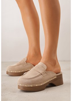 Beżowe Klapki Drewniaki w Stylu Mokasynów z Nitami Hanaria ze sklepu born2be.pl w kategorii Klapki damskie - zdjęcie 189234845