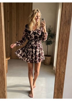 Sinsay - Rozkloszowana sukienka mini w kwiaty - wielobarwny ze sklepu Sinsay w kategorii Sukienki - zdjęcie 189235597