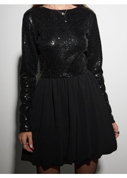 Sinsay - Elegancka sukienka mini z połyskującymi cekinami - czarny ze sklepu Sinsay w kategorii Sukienki - zdjęcie 189235649