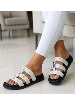 Białe klapki na platformie Sweet Shoes /G1-3 18782 W281/ ze sklepu Pantofelek24.pl w kategorii Klapki damskie - zdjęcie 189237058