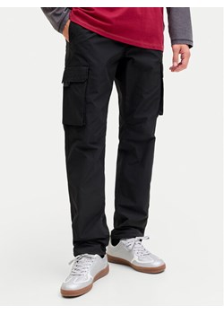 Jack & Jones Spodnie dresowe Kane Ivan 12288610 Czarny Regular Fit ze sklepu MODIVO w kategorii Spodnie męskie - zdjęcie 189239167