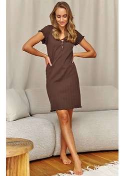 Doctor Nap brązowa koszula nocna z żakardowej bawełny TM.7446.CHOCO, Kolor brązowy, Rozmiar S, Doctor Nap ze sklepu Primodo w kategorii Koszule nocne - zdjęcie 189239665