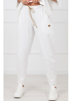 Spodnie dresowe damskie ecru Kaori, Kolor ecru, Rozmiar S, Italian Fashion ze sklepu Primodo w kategorii Spodnie damskie - zdjęcie 189239749