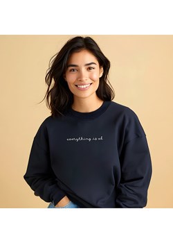 WOOOP Bluza "Everything is okay" w kolorze granatowym ze sklepu Limango Polska w kategorii Bluzy damskie - zdjęcie 189251077