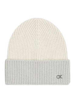 Calvin Klein Czapka Metal Two-Tone Chunky K60K612598 Écru ze sklepu MODIVO w kategorii Czapki zimowe damskie - zdjęcie 189254576